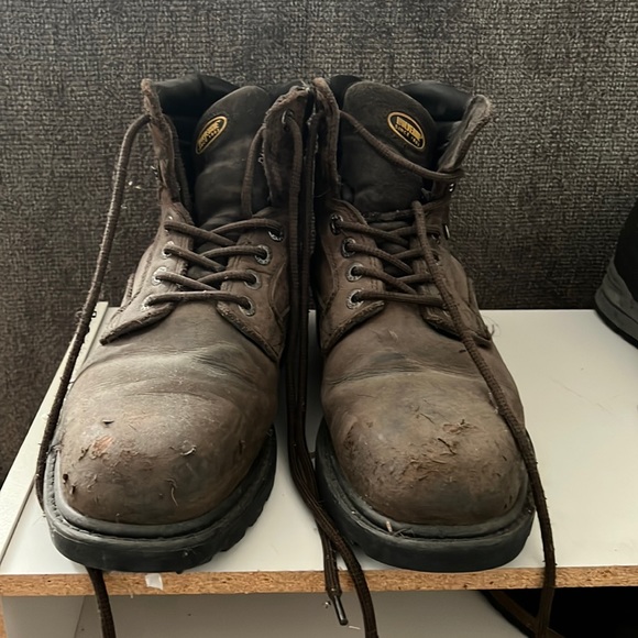 Wolverine boots - Picture 1 of 2